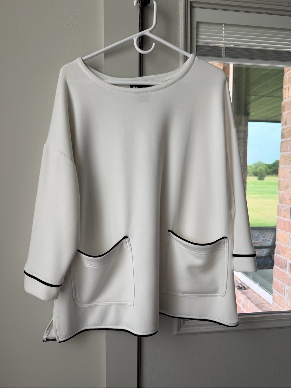 Jones New York Cream Pocket Swing Shirt